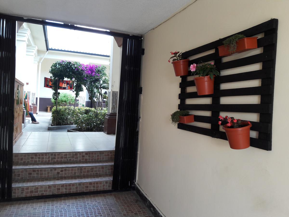 The Backpacker Hostal Ібарра Екстер'єр фото
