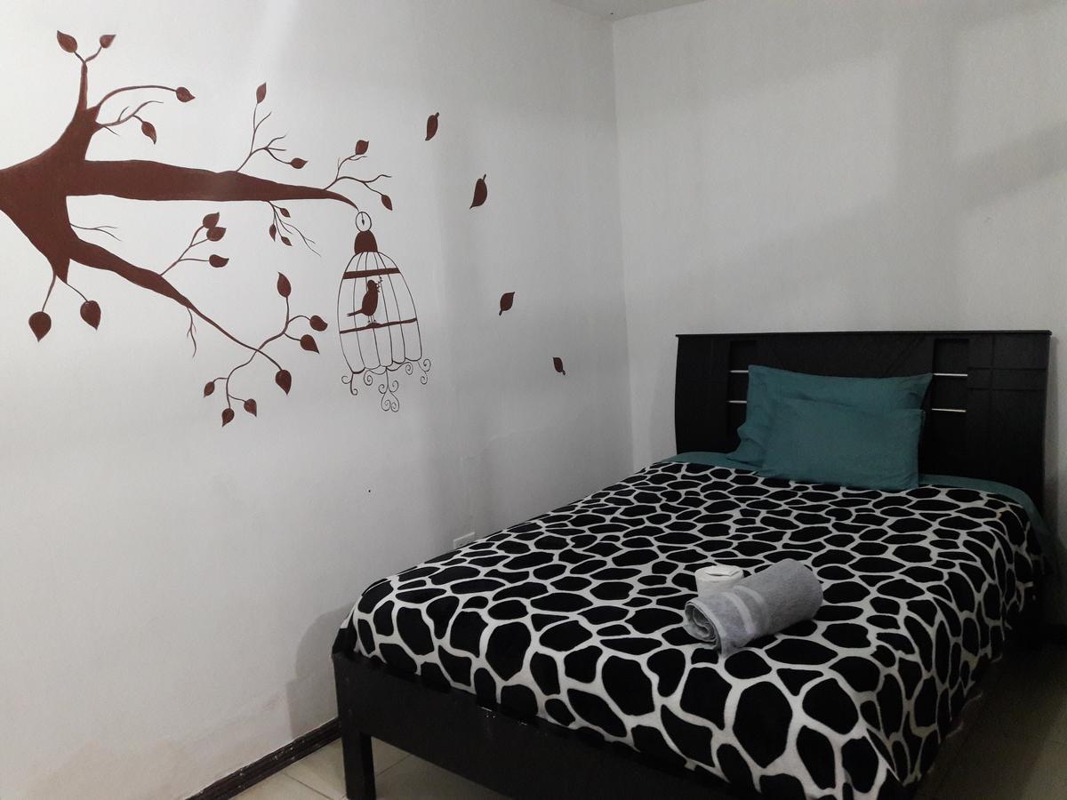 The Backpacker Hostal Ібарра Екстер'єр фото