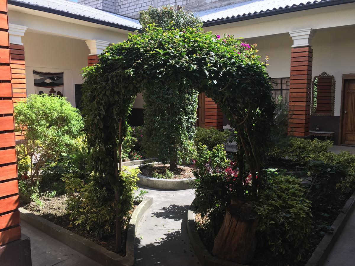 The Backpacker Hostal Ібарра Екстер'єр фото